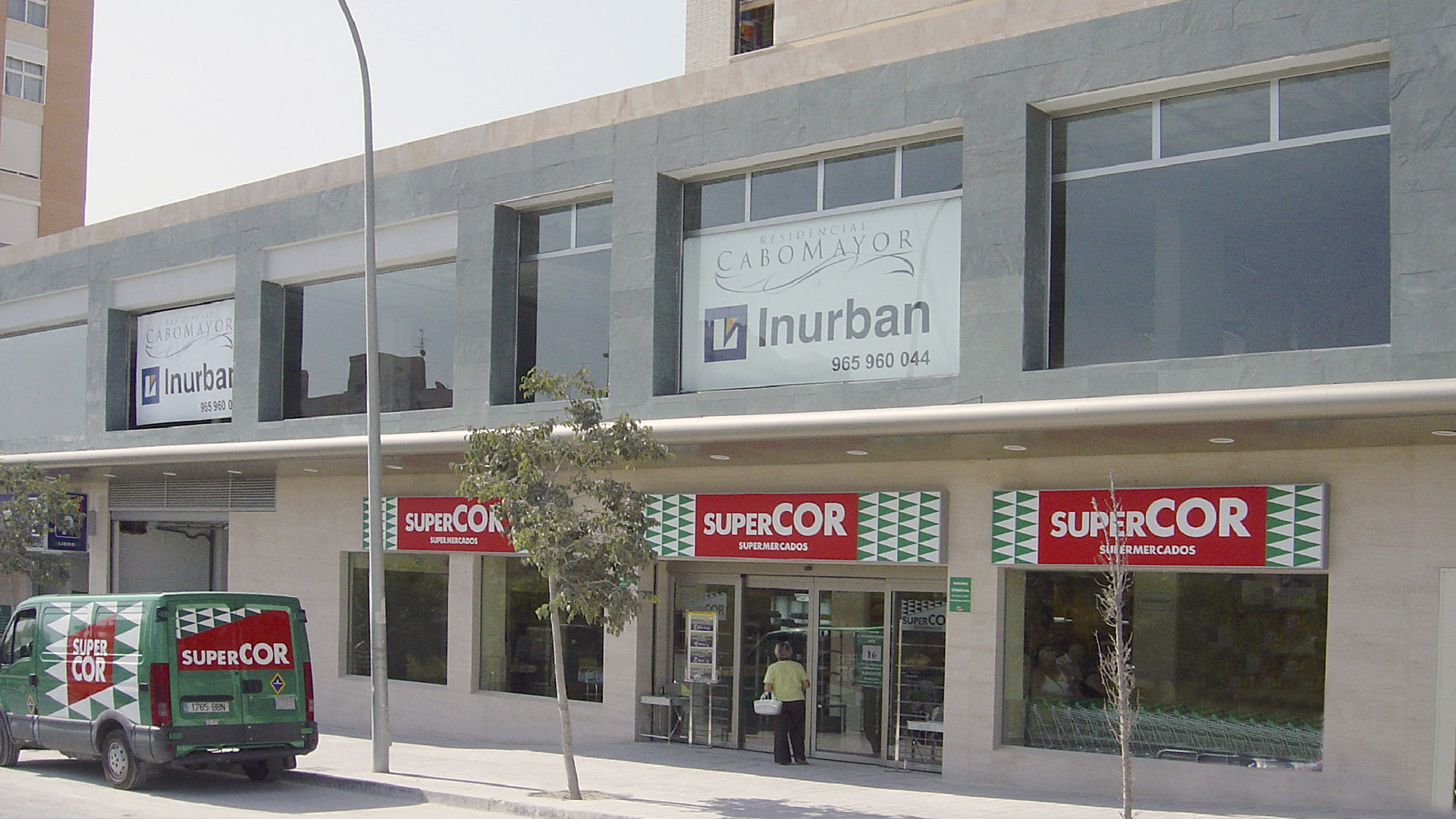 Supermercado Supercor en Alicante, en la zona de Cabo Huertas
